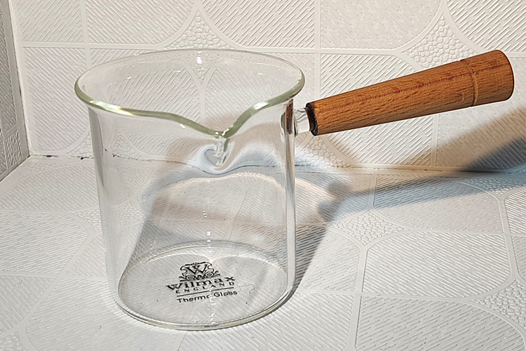 شیرجوش مدل پیرکس دسته چوبی