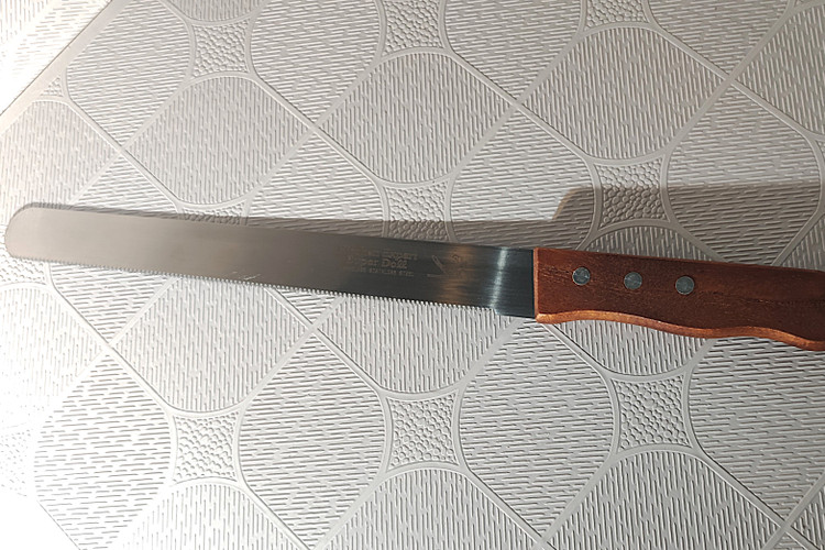 خرید چاقو کیک با دسته چوبی