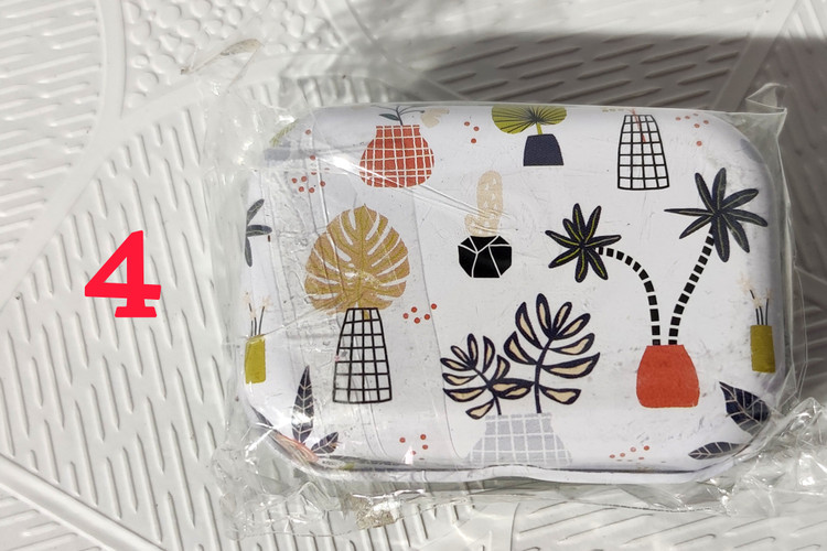 جعبه فلزی کوچک