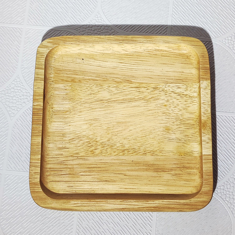 بشقاب چوبی