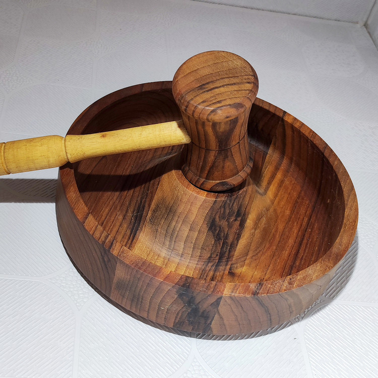 خرید گردو شکن چوبی