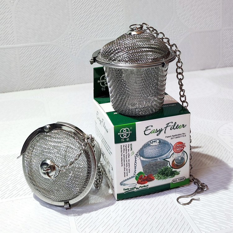 صافی چای و دمنوش داخل قوری