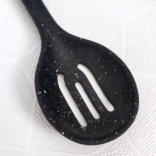 خرید کفگیر شیار دار سیلیکونی