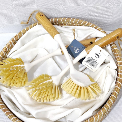 خرید فرچه با دسته های چوبی