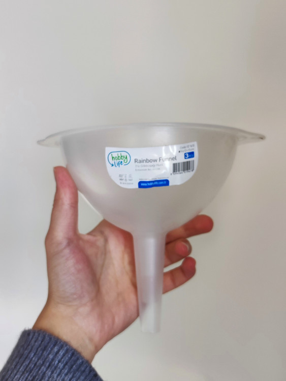 خرید اینترنتی قیف پلاستیکی