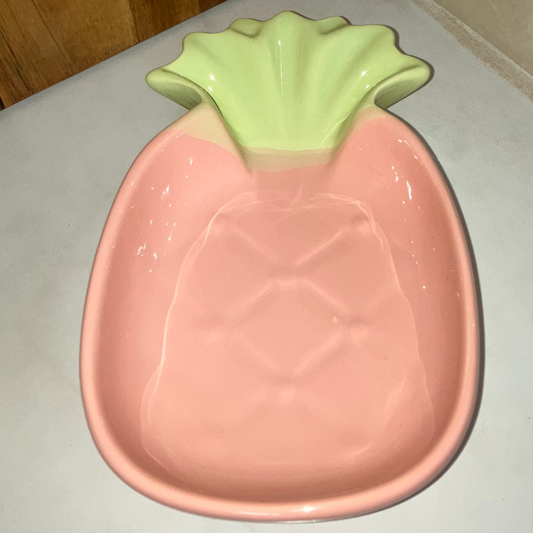 اردو خوری طرح آناناس