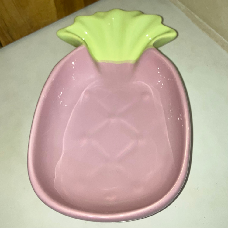 اردو خوری طرح آناناس