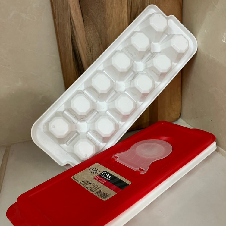 قالب یخ مدل Ice Cube Tray درب دار برند هوبی لایف شناسه کالا : 061131