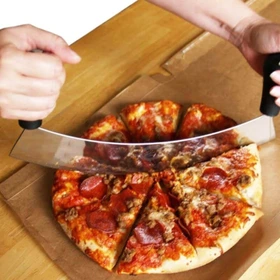 پیتزا بر مدل Garlic Cutter طرح هلالی