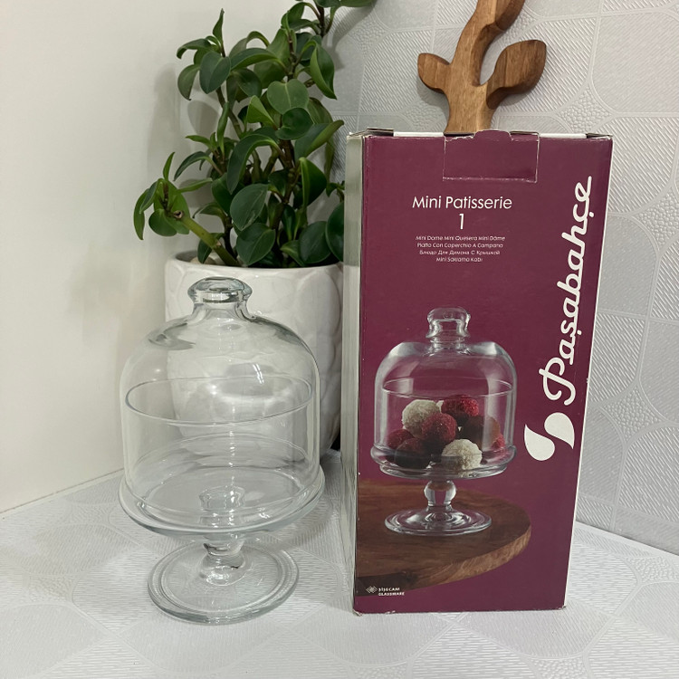 عسل خوری پایه دار بیسیک پاشاباغچه کد 96878 | ظرف شیشهای پایهدار پاشاباغچه مدل 96878 مناسب برای سرو شکلات و شیرینی