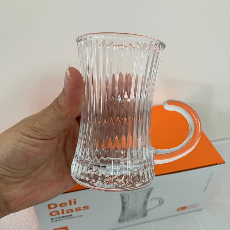 استکان دلی گلس کد TZ415b | استکان دسته دار ۱۰۰ میل دلی گلس مدل شیاردار